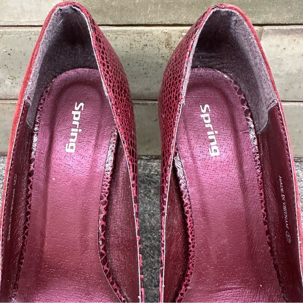Women's Red Mixed-Material Peep-Toe High Heel Pump - Picture 12 of 14